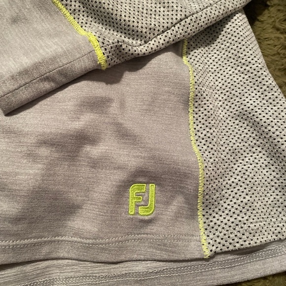 FootJoy Women's Golf Quarter Zip Pullover Bundle, 2 Jackets Size Medium NWOT - Picture 9 of 10